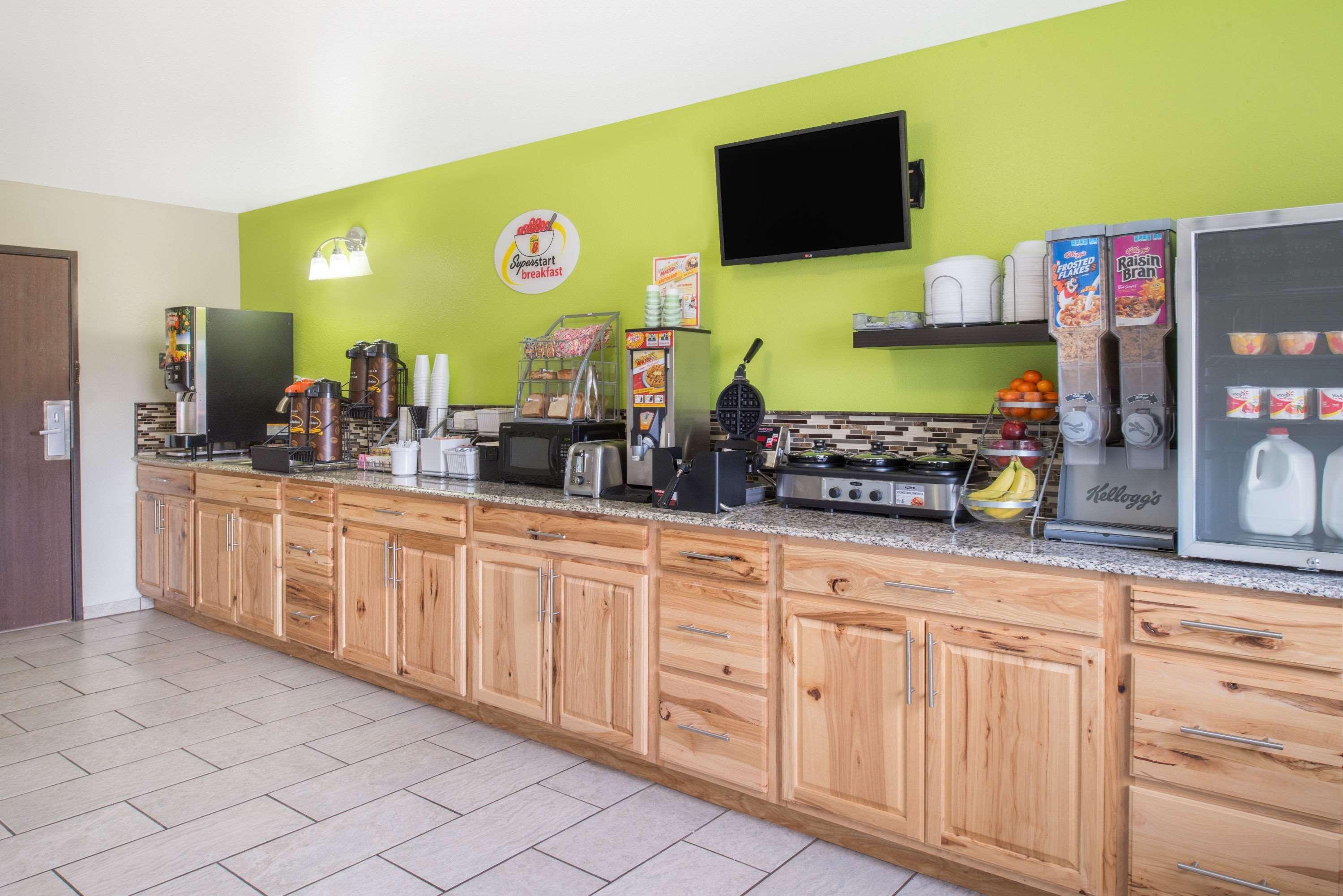 Super 8 By Wyndham Moberly Mo Motel Ngoại thất bức ảnh